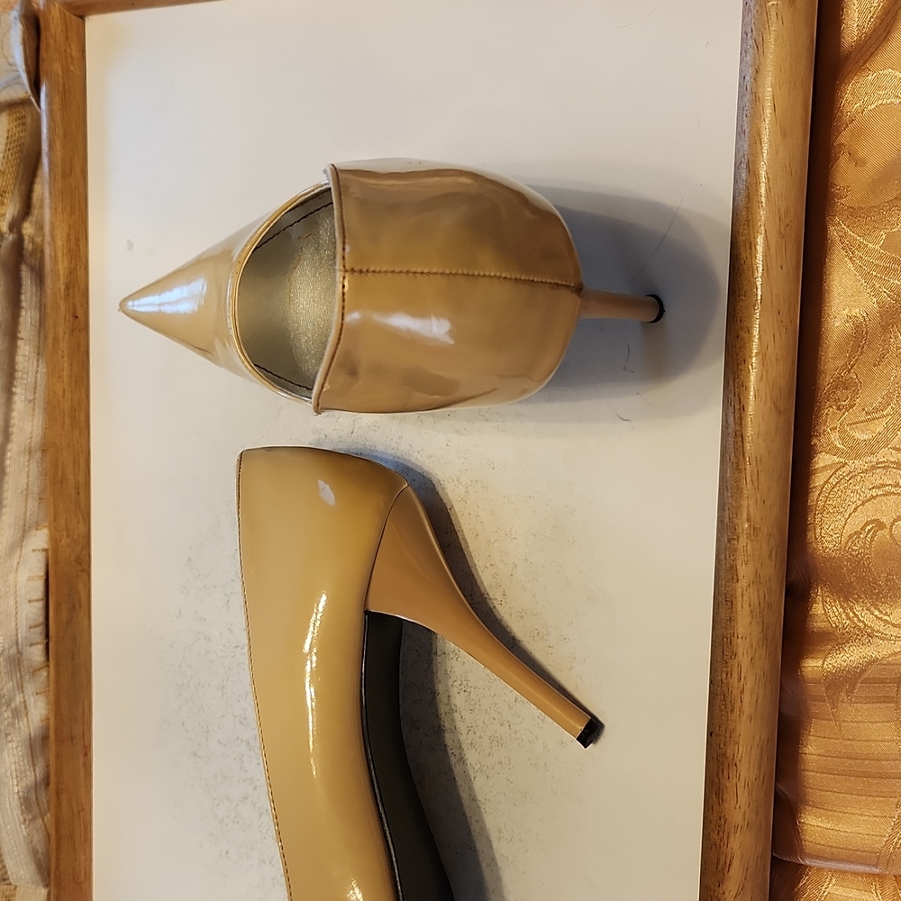 Anne Michelle ladies pump size 10